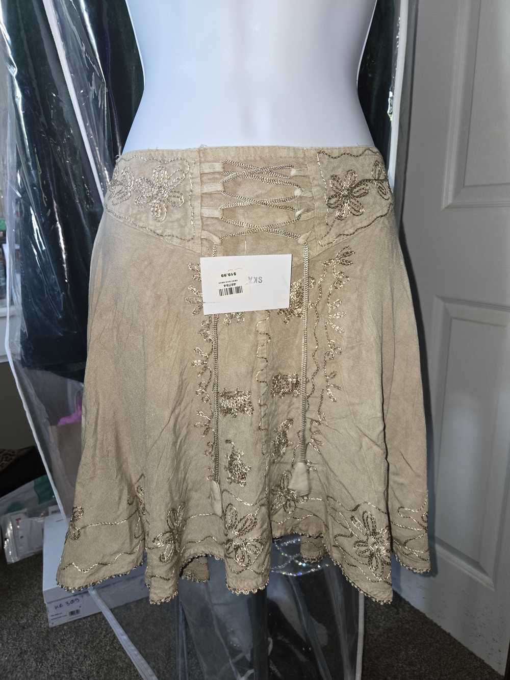 Source Unknown Beige Embroidered A-Line Skirt